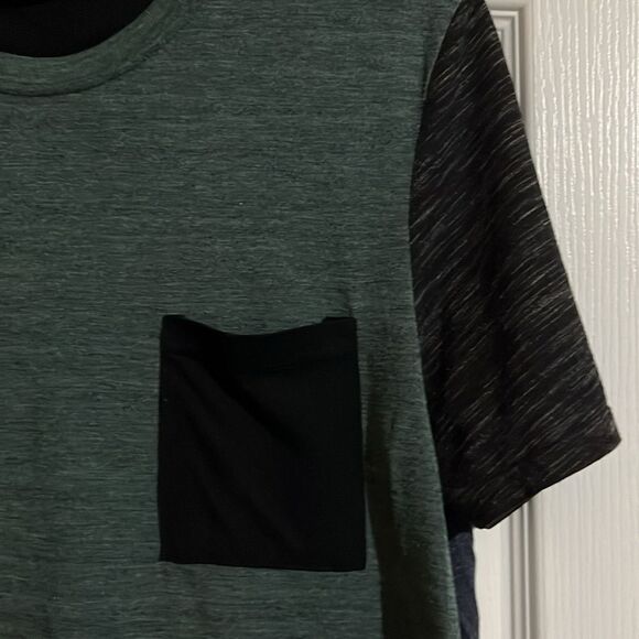 T-shirt/Size M - Picture 3 of 7